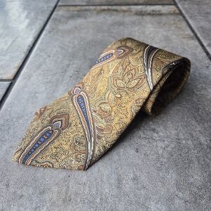 The Metropolitan Museum Of Art Silk Tie Paisley Gold Blue MoMA Necktie Classic